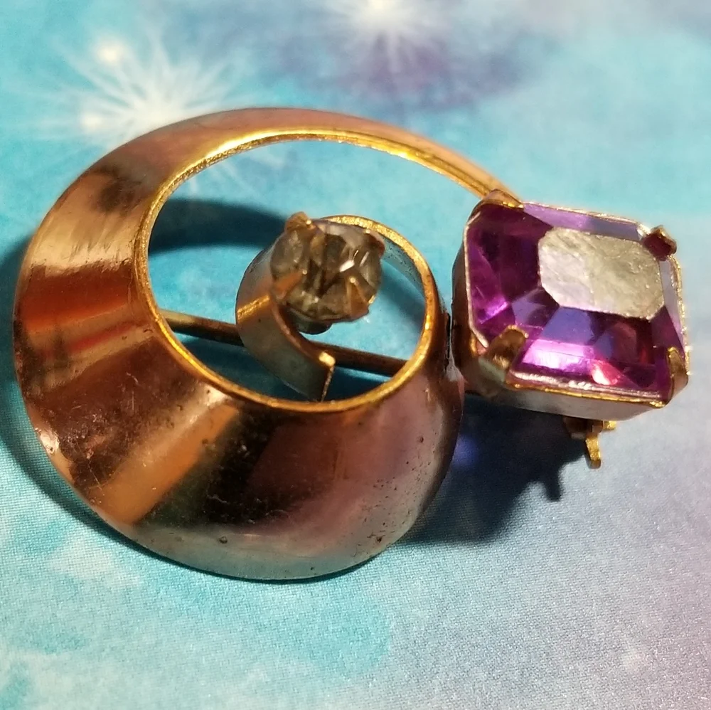 Vintage brooch Spiral broach purple gem rose gold pin